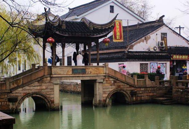 刘德华、吴京联手拯救地球!流浪地球3,2027年春节燃爆银幕